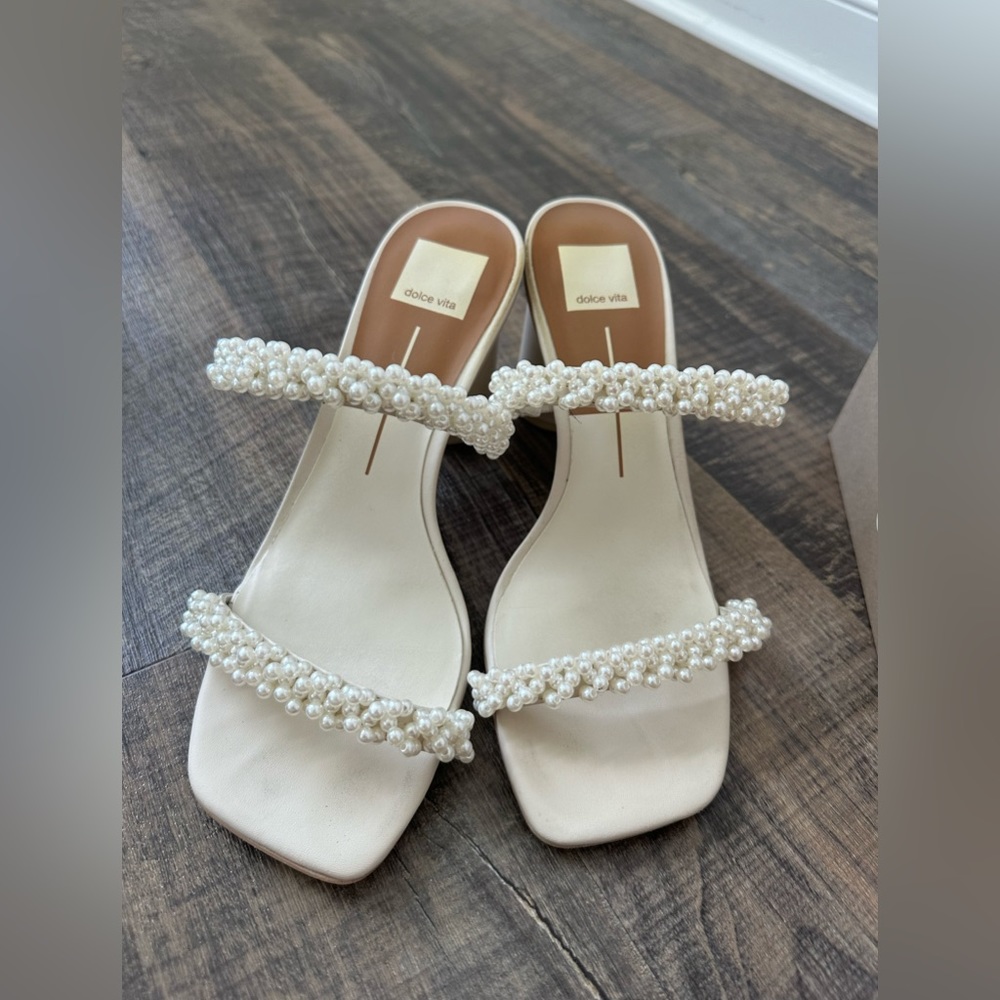 Dolce Vita Noel Pearl Heels